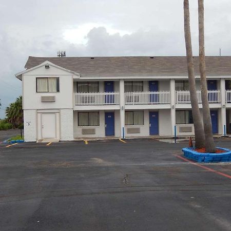 Motel 6 ポートランド エクステリア 写真