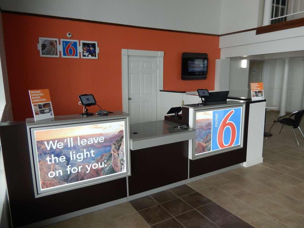 Motel 6 ポートランド インテリア 写真