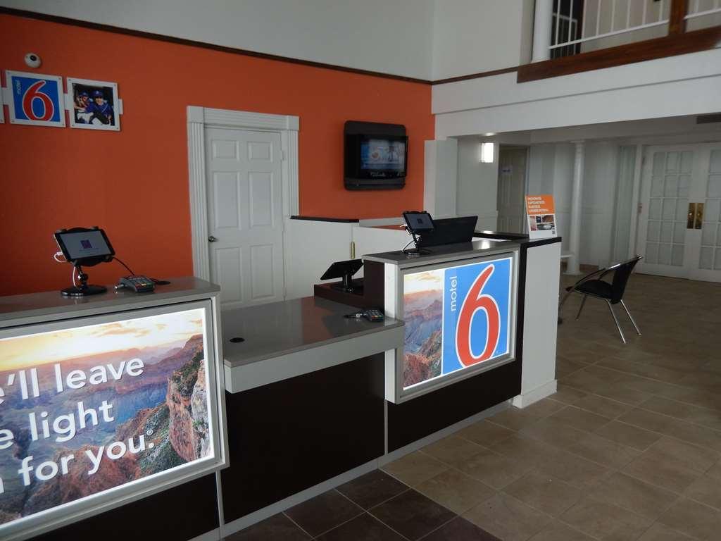Motel 6 ポートランド インテリア 写真