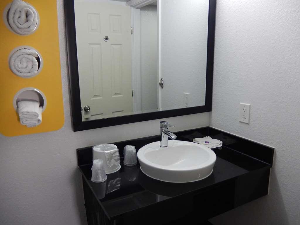 Motel 6 ポートランド 部屋 写真