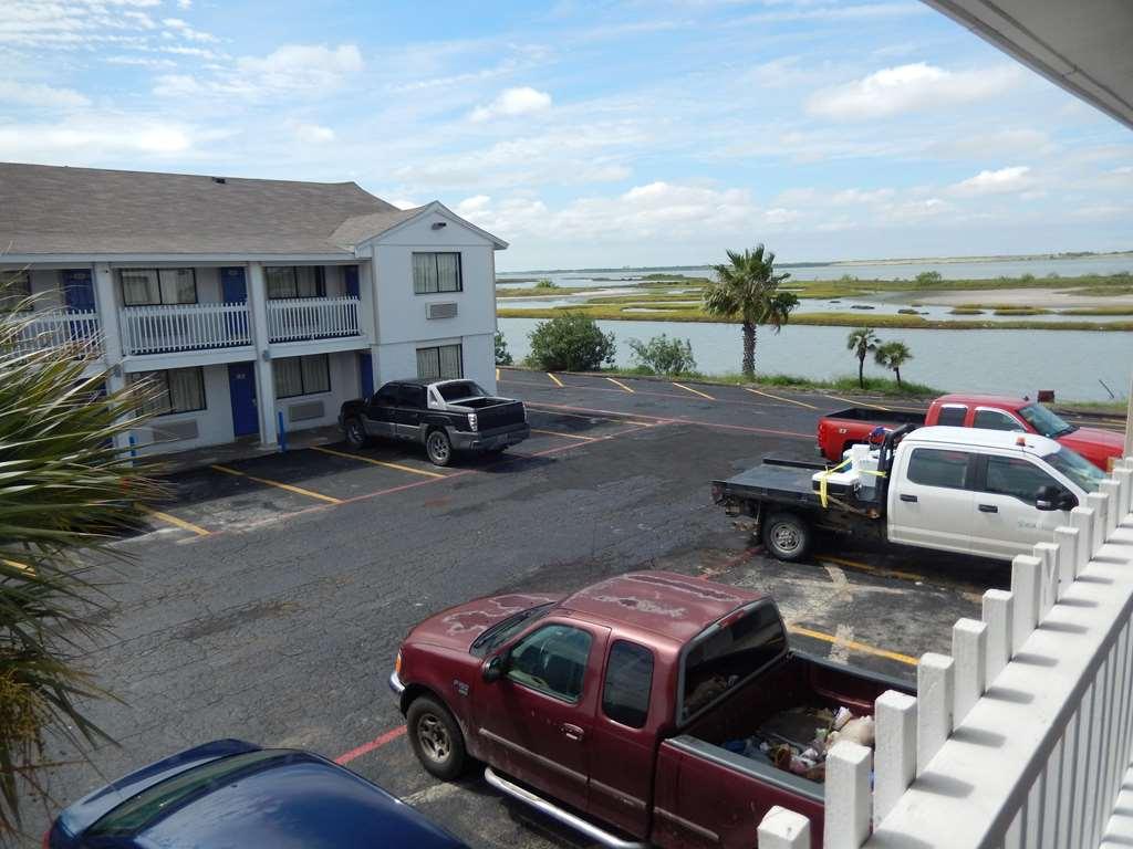 Motel 6 ポートランド エクステリア 写真