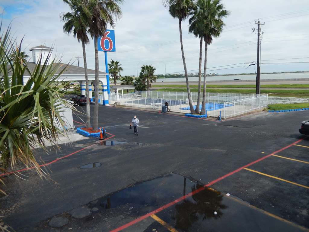 Motel 6 ポートランド エクステリア 写真
